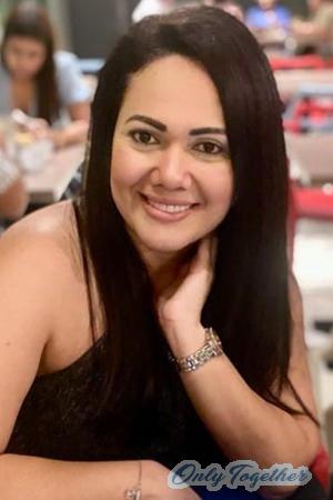 118825 - Laura Age: 39 - Colombia