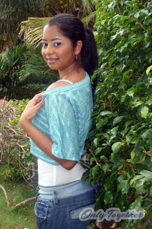 123614 - Yessika Age: 36 - Colombia