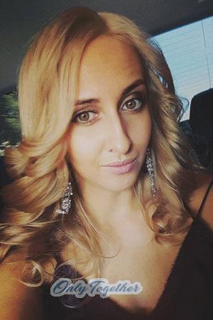 180843 - Alina Age: 32 - Russia