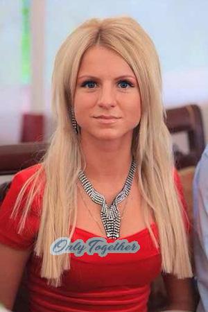 181667 - Elena Age: 32 - Russia