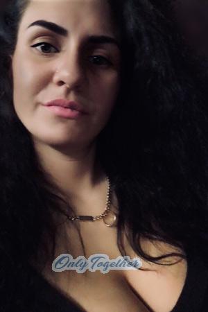 183722 - Elena Age: 31 - Russia