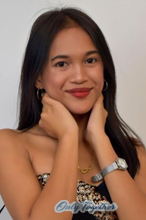 214759 - Ronnalyn Age: 19 - Philippines