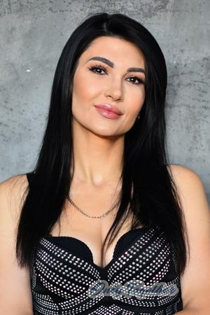 225257 - Yuliia Age: 47 - Ukraine