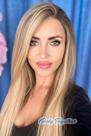 225271 - Valentina Age: 41 - Ukraine