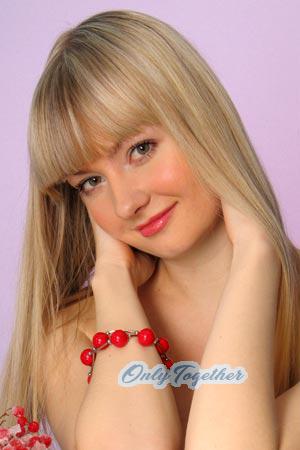 92052 - Tatiana Age: 25 - Russia